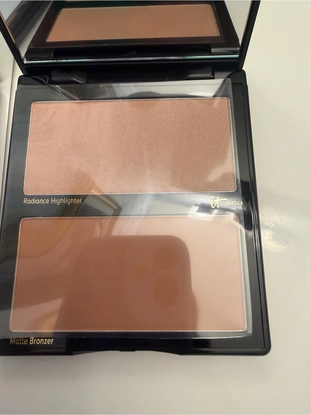 it cosmetics Hello Cheekbones PaletteRadiance highlight Matte bronzer New in box